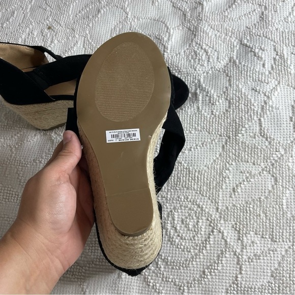 Torrid Size 7 midi wedge NWT Sandle shoes - Picture 3 of 5